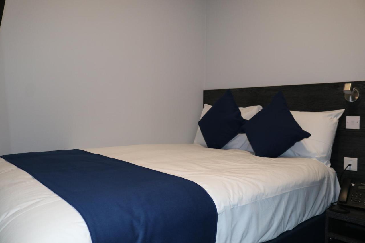 Blue Sapphire Hotel Илфорд Экстерьер фото