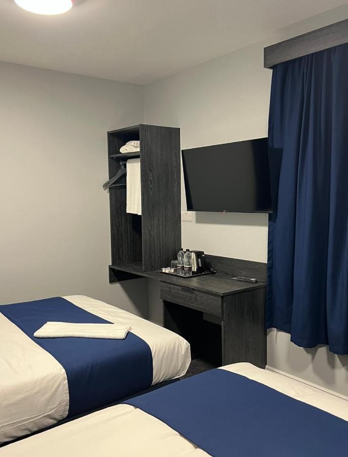 Blue Sapphire Hotel Илфорд Экстерьер фото