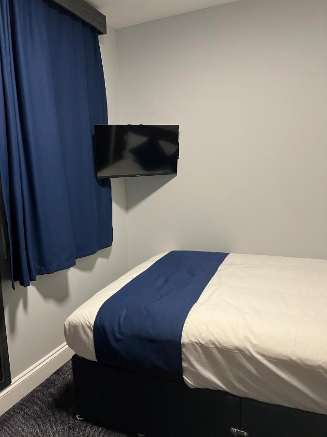 Blue Sapphire Hotel Илфорд Экстерьер фото