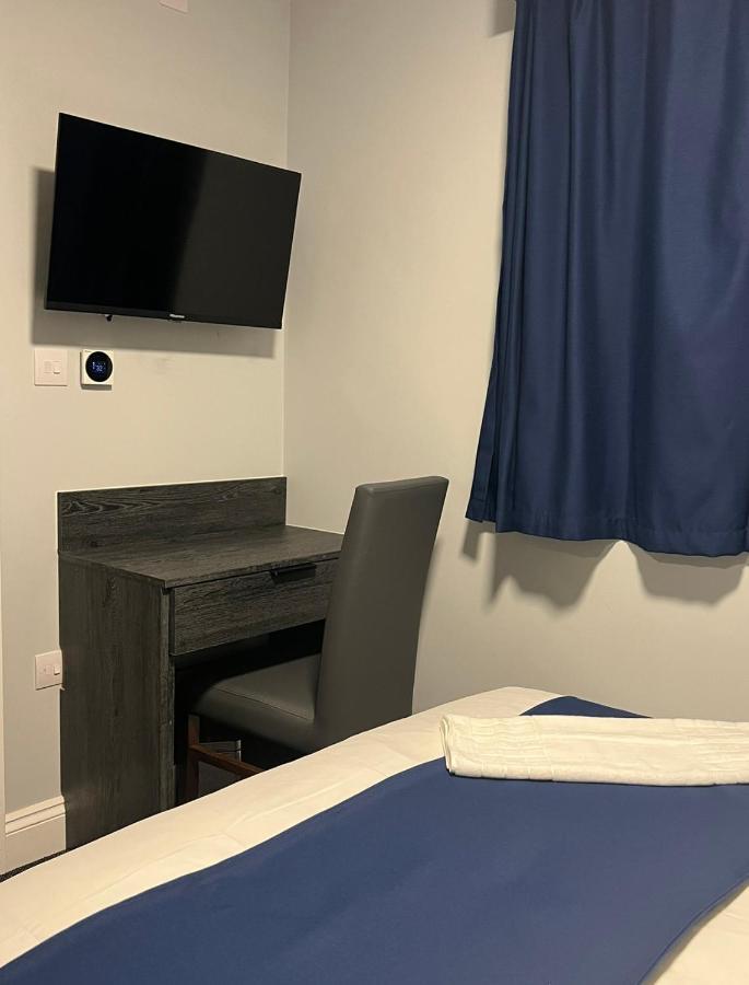 Blue Sapphire Hotel Илфорд Экстерьер фото