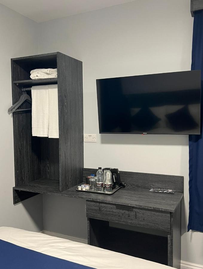 Blue Sapphire Hotel Илфорд Экстерьер фото