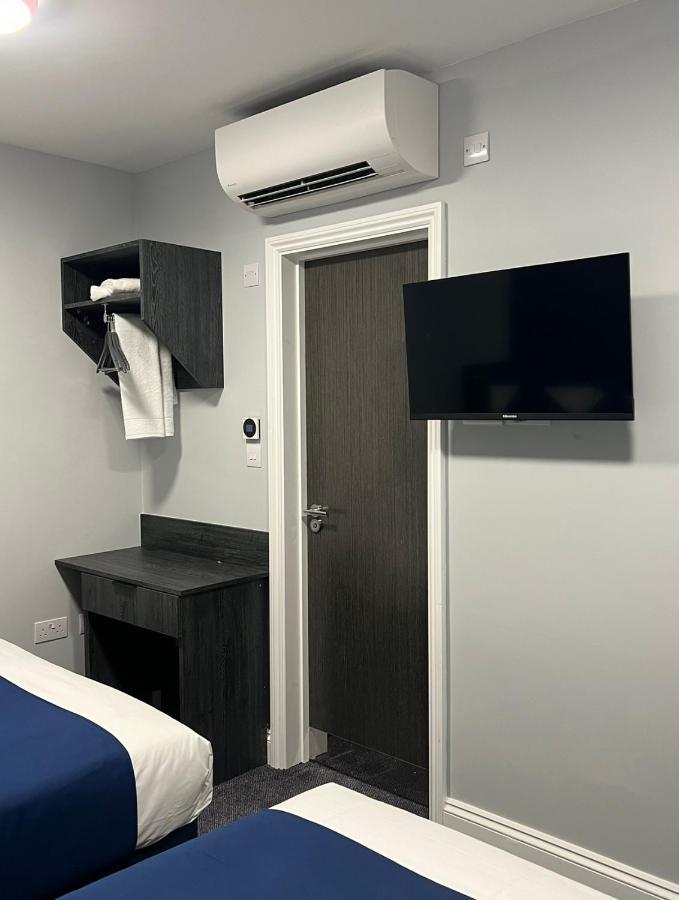 Blue Sapphire Hotel Илфорд Экстерьер фото